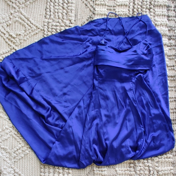 Lucy In The Sky Dena Satin Maxi Dress In Blue Size Large - Picture 3 of 8